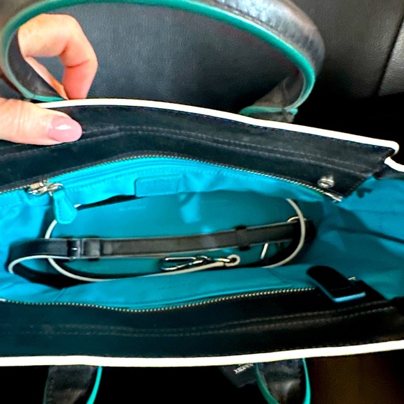 Coach Swagger 27, Black Edgestain with Turquoise/white, EUC with dust bag - Picture 3 of 4